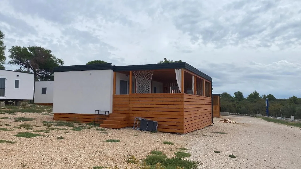 Holiday home Avarka House, Cozy Family Place, Free Parking And Wifi, In Camp Dalmatino Villa Drage Croatia